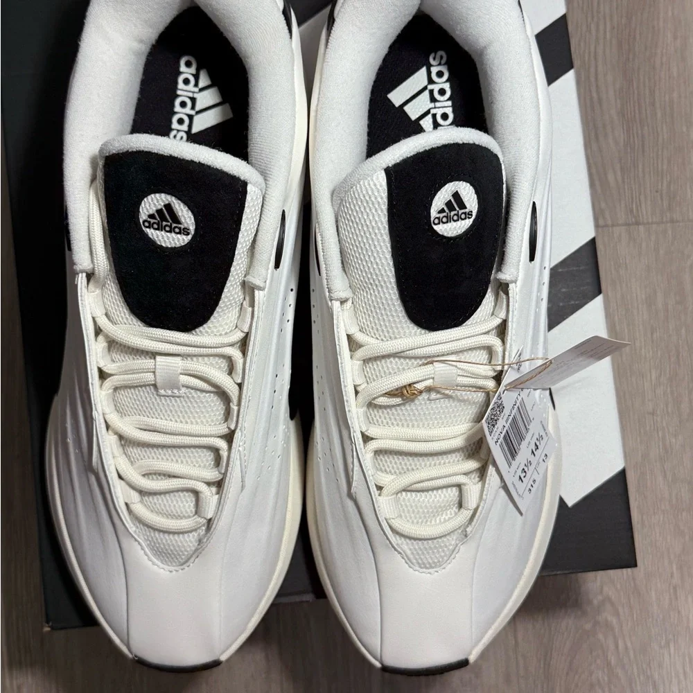 New Adidas Nova IIInfinity White/Blk Basketball Shoe Men Size 13.5, 14.5, 15, 16